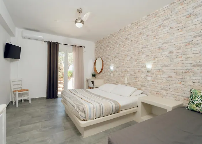 Marias Place 이오스 코라