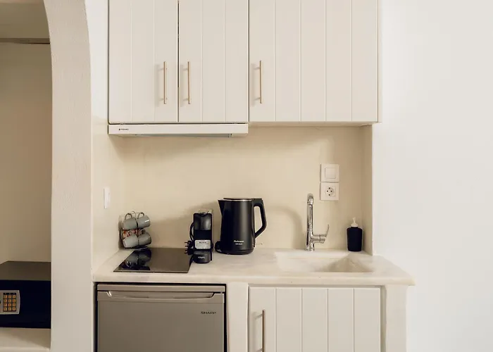 Marias Place * 이오스 코라